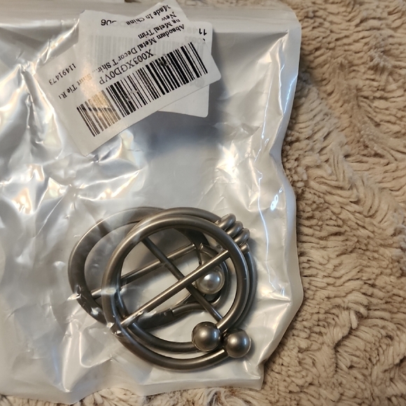 Silver Circular Brooch Set - Picture 5 of 5